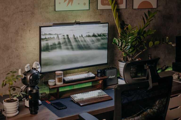 Tips for Creating a Cozy and Functional Home Workspace